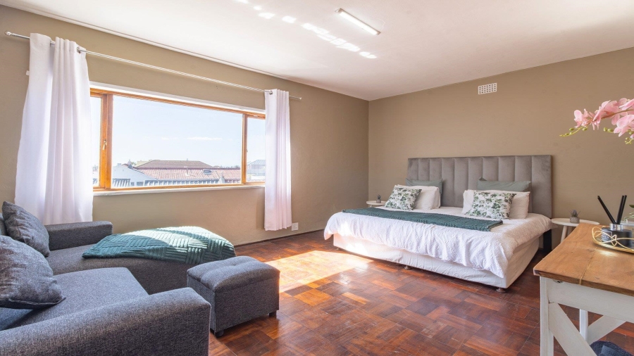 2 Bedroom Property for Sale in Muizenberg Western Cape